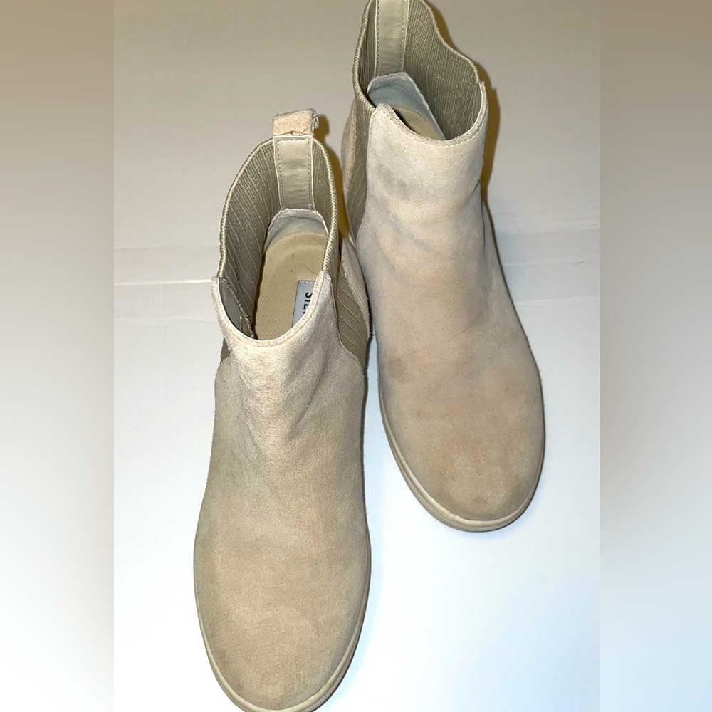 Steve Madden Sneakers Cosma Chestnut Suede Booties Size 6